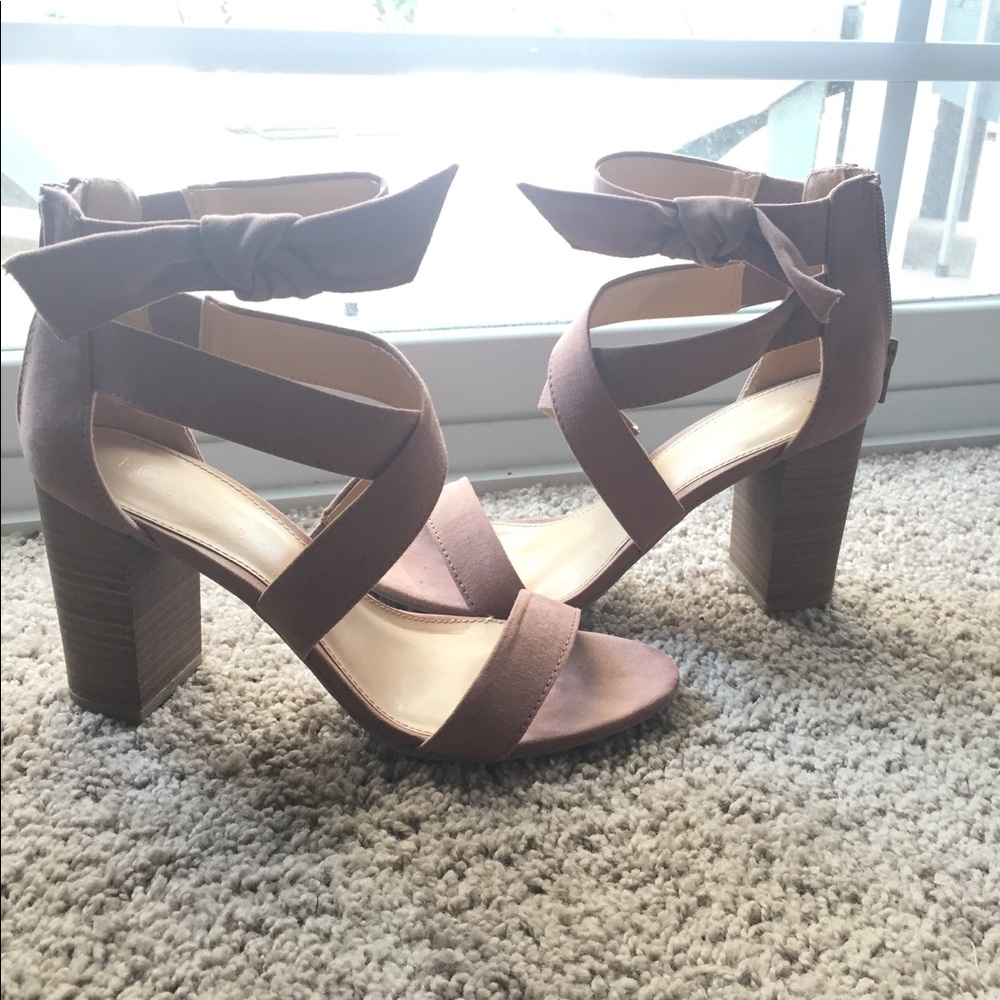 Pale purple heels
